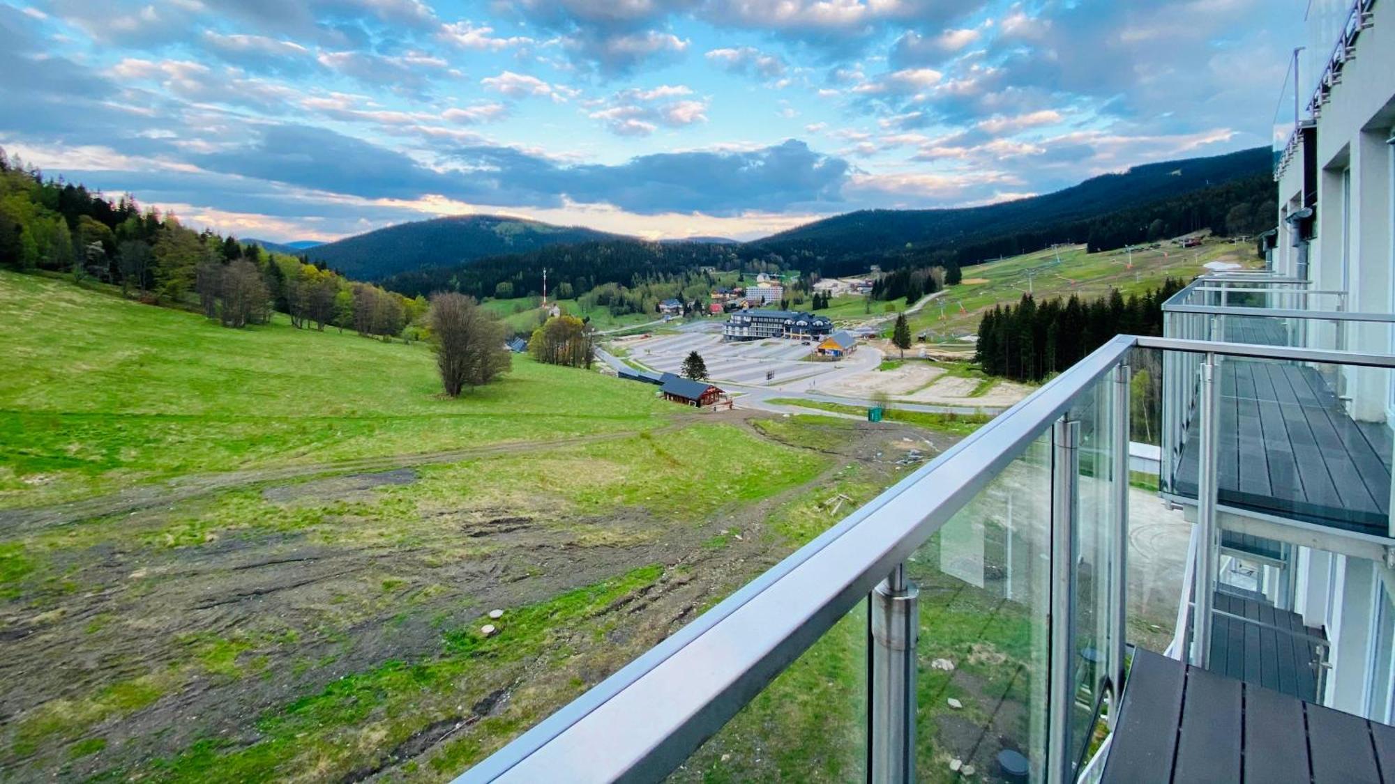 Panorama - Czarna Gora Resort By Sun & Snow Z Basenem I Sniadaniem Sienna  Zewnętrze zdjęcie